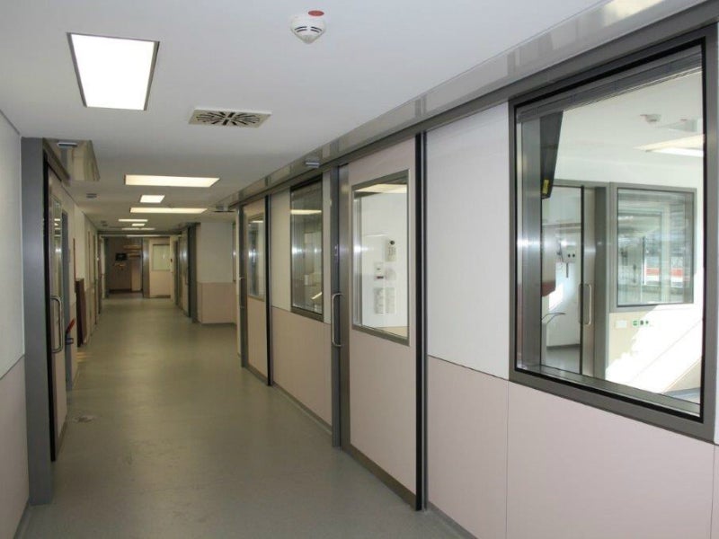 Hermetic doors with pneumatic joint - Clean rooms engineering