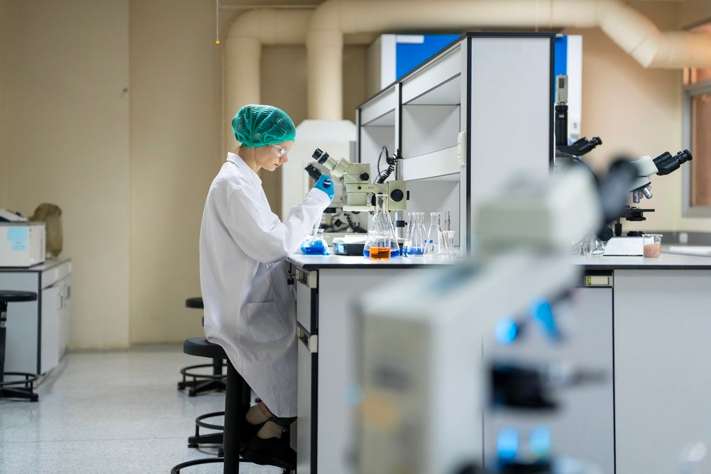 Transitioning from lab bench to GMP: What research scientists should know about manual aseptic filling - Pharmaceutical Technology